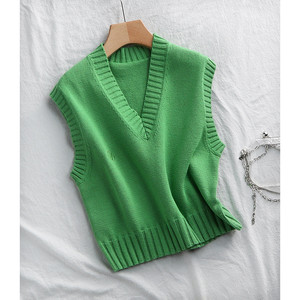 叠穿四季新款绿色马甲女针织羊绒衫v领无袖宽松背心外穿短款坎肩