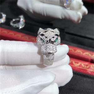 tb817920498淘宝cartier/卡地亚豹头戒指18k玫瑰金半钻绿宝石男女