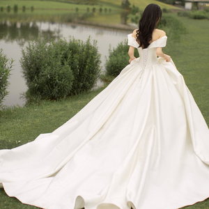 轻婚纱简约复古