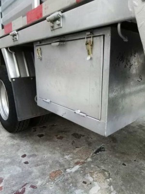 中大型货车加装外挂工具箱定做车用储物箱大空间方型加厚铁箱防锈