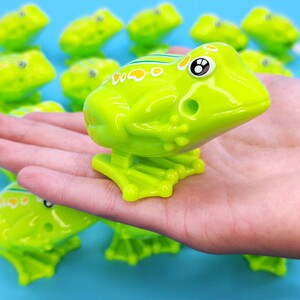 亲子互动会跳的小青蛙迷你跳跳蛙塑料弹跳蛤蟆儿童8090后怀旧玩具