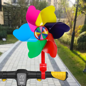 风车玩具儿童婴儿车滑板车自行车装饰七彩旋转挂件手持小风车户外