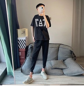 宽松小脚裤男精神小伙