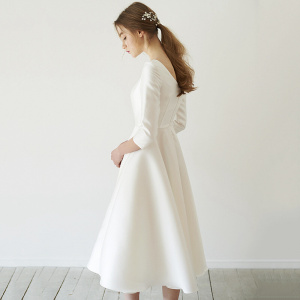 一字肩婚纱中长