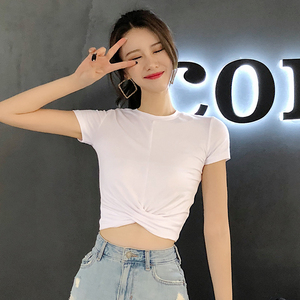 漏肚脐的衣服性感