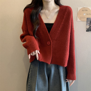 2024新款圣诞红色毛衣外套女冬季慵懒风宽松外穿加厚短款针织开衫