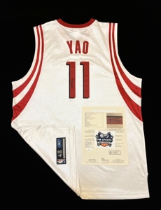 姚明签名球衣火箭au球员版 yao姚明亲笔签名球衣 jsa证书_阿里巴巴找