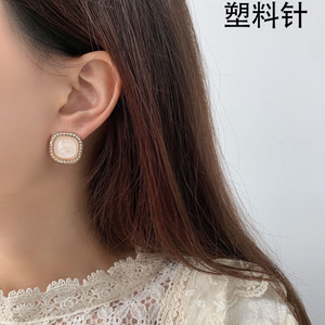 防过敏塑料耳环S925银针日韩新款简约时尚碎贝壳几何方块树脂耳钉