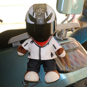 agv熊车迷公仔一博同款拉力熊吉祥物毒液宝马背包尾箱熊装饰挂件