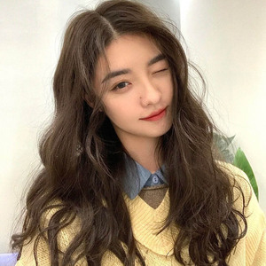 中分刘海玉米烫