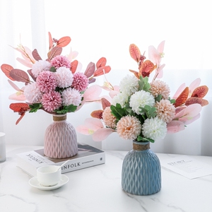 地中海风格餐桌花瓶