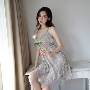 2019透明大码长裙情趣骚蕾丝内衣超薄开叉情调性感睡衣女吊带睡裙
