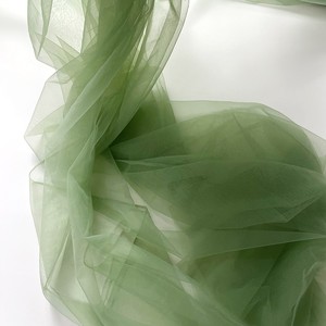 牛油果绿草绿色网纱布料纱幔加密柔软婚纱礼服裙衣服面料软纱网