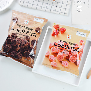 日本711便利店零食日式浓郁蜂窝湿草莓巧克力脆煤球香浓小饼干