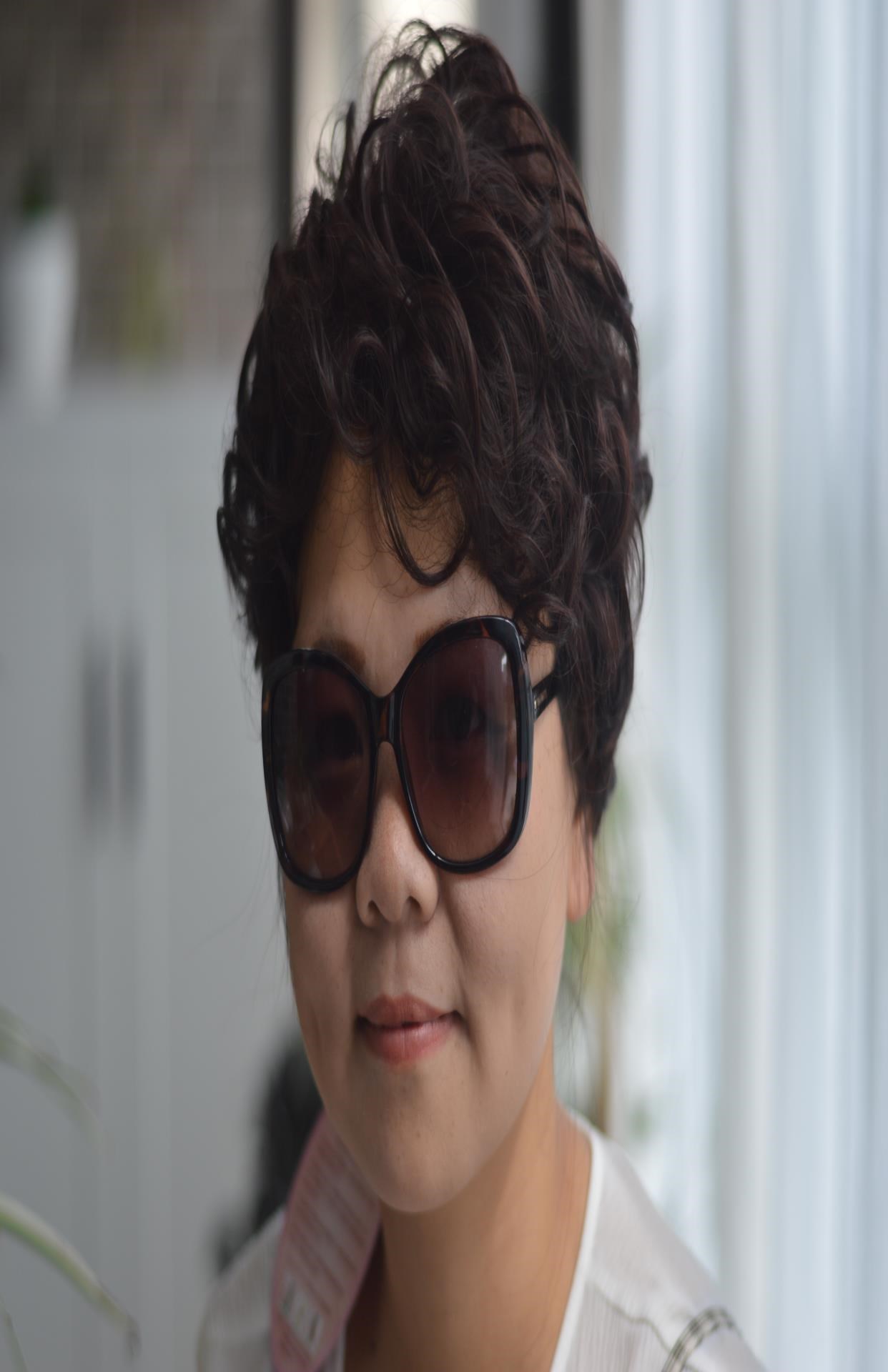 假发女式短卷发 时尚中年假发妈妈真发化疗透气自然显年轻假发帽