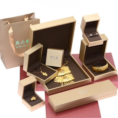 周六福包装盒