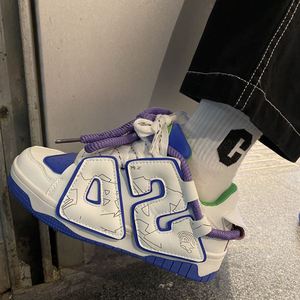 艾迪达斯原创小众板鞋3D立体字母国潮厚底面包鞋轻便运动鞋单鞋男