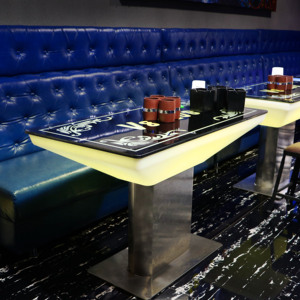 00小熊家具工厂店淘宝led发光桌椅酒吧吧台户外防水桌子ktv清吧高脚