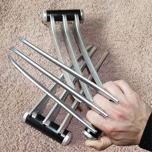 金刚狼钢爪金属手套液压金刚狼爪儿童玩具手办cosplay道厂家直销