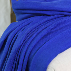 APCSHOP CASHMERE秋季新款人字纹羊绒围巾披肩两用冬季女薄款保暖