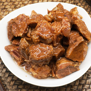 红烧牛肉罐头肉五香牛腩制品即食方便食品户外速食小罐装100g*30