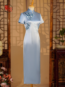 高端蓝色优雅气质妈妈婚宴旗袍刺绣喜婆婆婚宴装日常新款醋酸短袖