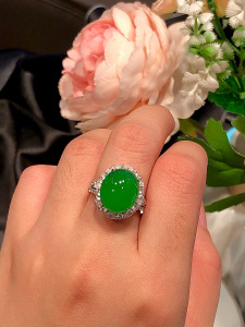 天然冰种正阳绿翡翠蛋面戒指女款18K金镶嵌缅甸a货翡翠玉戒指指环