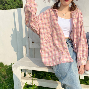 粉色格纹衬衫女设计感小众上衣春装2021新款休闲宽松搭配衬衣外套