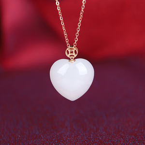森宝莱天然和田白玉心形吊坠 18k玫瑰金镶嵌简约百搭锁骨链玉坠女