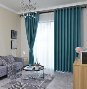 窗帘蓝绿色
