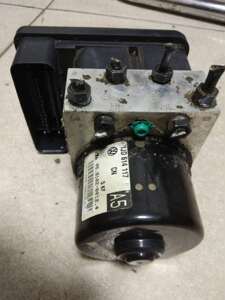 适用于大众老宝来高尔夫4波罗polo帕萨特b5领域新领驭abs泵拆车