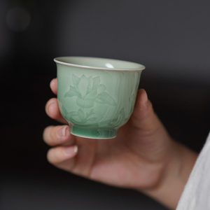 巧陶青瓷大师李茂林纯手工雕刻品茗杯主人杯个人茶具蜜色釉收藏品