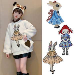 时尚卡通草莓女孩布贴动物兔子刺绣贴花卫衣童装羽绒服破洞修补贴