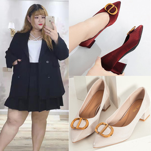 胖mm鞋宽胖脚高跟鞋加宽加肥显脚小加大码婚鞋粗跟新娘不累脚尖头