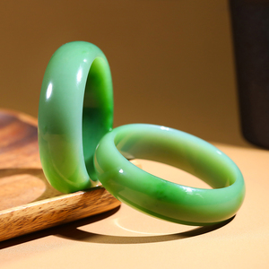 和田玉手镯天然俄罗斯碧玉镯子羊脂玉猫眼苹果绿鸭蛋青玉石念上玉