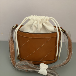 一件包邮雅诗兰黛棕色小号水桶包复古时尚斜挎单肩包收纳化妆包