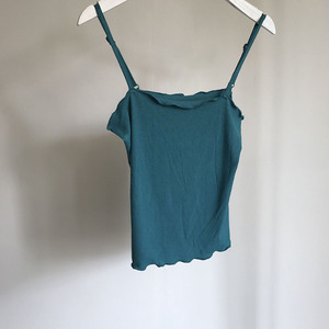 纯欲晚晚鱼没放港风显瘦外穿柔软显白孔雀绿波浪边内搭吊带背心女