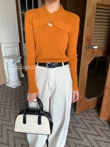 韩版橘色半高领毛衣女交叉镂空针织打底衫设计感修身内搭长袖上衣