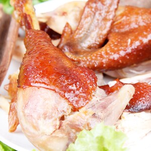 唐山特产万里香烧鸡扒鸡厂家直营900克卤味五香真空零食熟食整鸡
