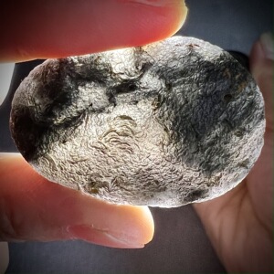 天然水晶俄罗斯陨石黑陨石类似亚利桑那天狼星玻璃陨石原矿收藏礼