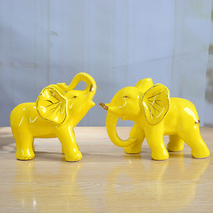 陶瓷小象摆件一对黄色招财吉祥吸水象大象家居装饰品办公室摆设品