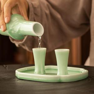 青瓷仿古风二两半小酒壶陶瓷酒盅分酒器中式家用品酒杯小酒盏套装