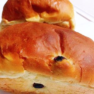 哈尔滨特产华梅西餐厅老式小面包6个果脯怀旧小曹子包排队购买