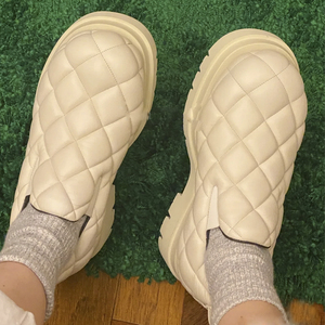 2020秋冬新款网红同款菠萝鞋女欧美百搭圆头厚底英伦风套脚单鞋女