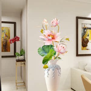 假花立体贴墙壁的