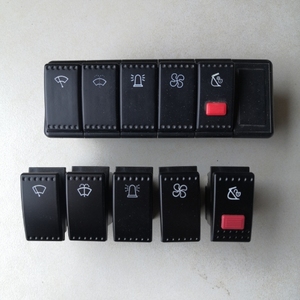 新源轮式挖掘机新款c75轮挖配件 驾驶室电控翘板开关单个液压平衡