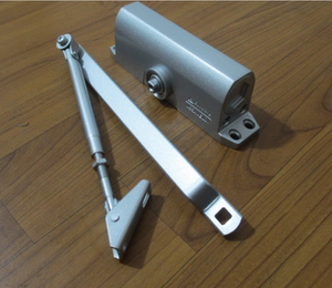 亚萨合莱闭门器