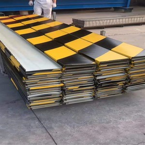 【红色彩钢铁皮彩钢瓦】红色彩钢铁皮彩钢瓦品牌,价格 - 阿里巴巴