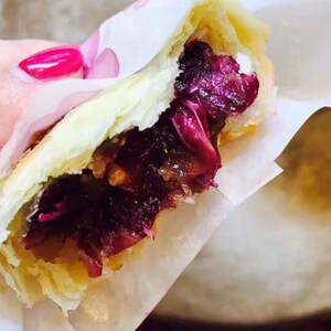 木老爷鲜花饼云南丽江古城特产现烤现卖送人礼品酥皮软糕点小零食