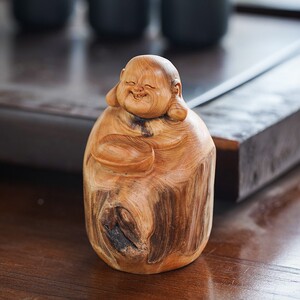 崖柏根雕小摆件弥勒佛手把件天然随形树根原木木雕雕刻工艺品摆件